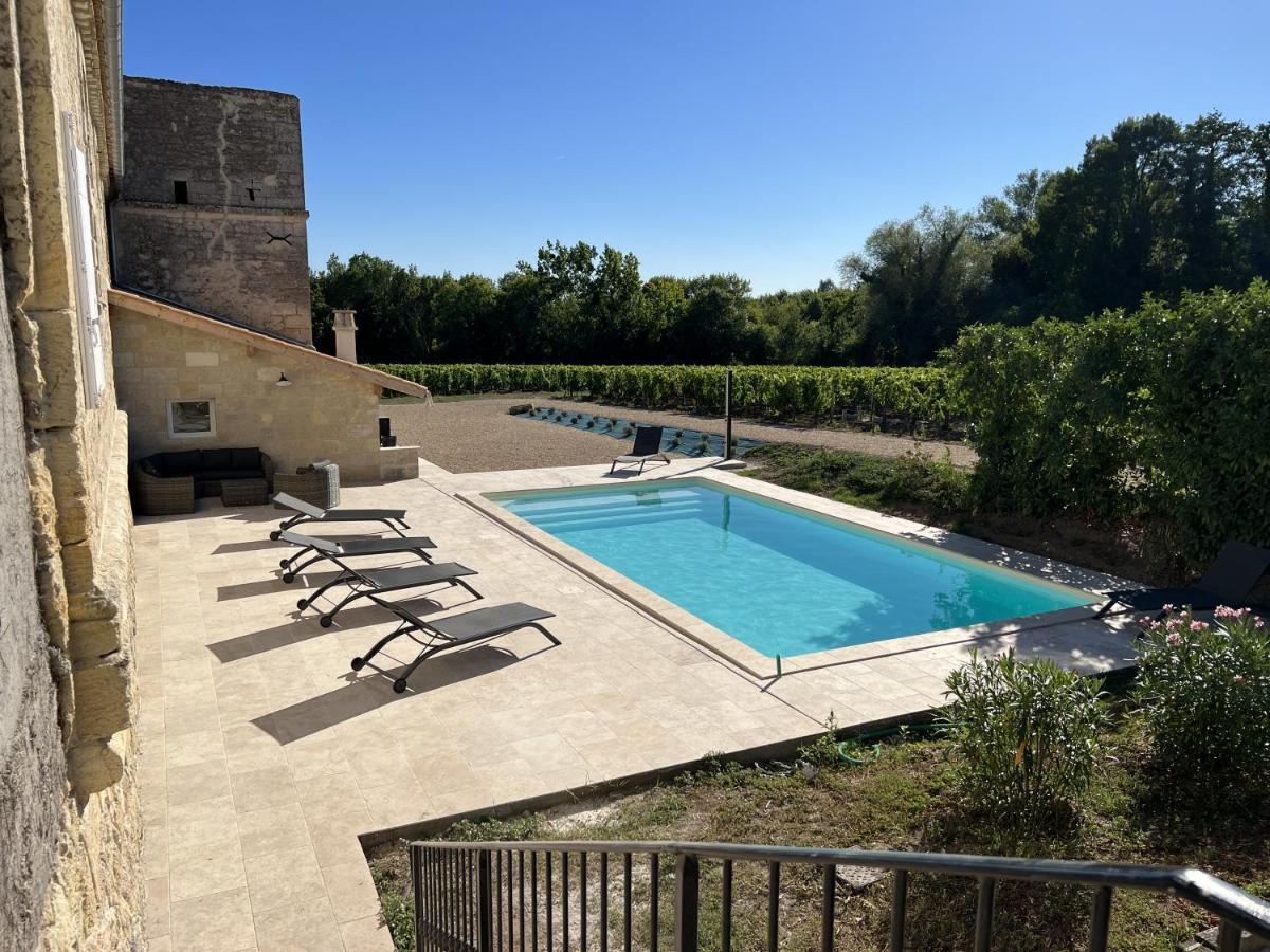 Gite Avec Piscine, Chateau De Lescours, St-Emilion Saint-Sulpice-de-Faleyrens Exteriör bild